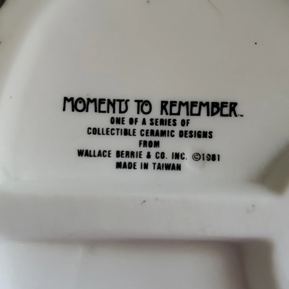 Vintage 1981 "Moments to Remember" Nite-Nite by Wallace Berrie & Co. Inc #3308 - Picture 4 of 7